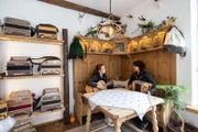 Harmonikabau Irmgard mit Tochter Teresa Herbst