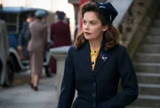 Alison Wilson (Ruth Wilson).