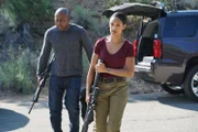 Isaac Johnson (Omar Epps, l.); Nadine Memphis (Cynthia Addai-Robinson, r.)