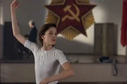 Rudolf (Cooper Dillon) beim Ballett-Training