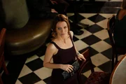 Detective Serena Stevens (Saffron Burrows)