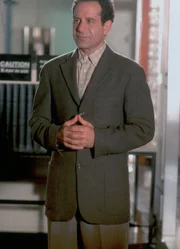 Ein Alptraum wird wahr: Mr. Monk (Tony Shalhoub) soll tatsächlich in ein Flugzeug einsteigen ...