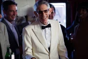 Während der Abschiedsparty von Sergeant John Munch (Richard Belzer) erhält die Special Victims Unit eine beunruhigende Mitteilung...