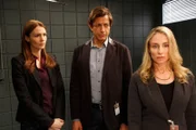 Pictured: (l-r) Mary Elizabeth Mastrantonio as Captain Zoe Callas, Saffron Burrows as Detective Serena Stevens, Jeff Goldblum as Detective Zach Nichols, Tracy Pollan as Patricia Causo