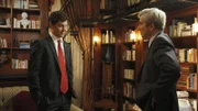 Eine Spur im Mord an einem prominenten Geschäftsführer einer Wohltätigkeitsorganisation führt Staatsanwalt Jack McCoy (Sam Waterston, re.) bis zur Frau des Gouverneurs Donald Shalvoy (Tom Everett Scott).
