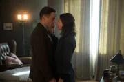 Heimliche Liebe: Helga (Hannah Herzsprung) und Gereon Rath (Volker Bruch).