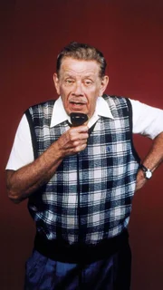 2. Staffel: Arthur Spooner (Jerry Stiller)