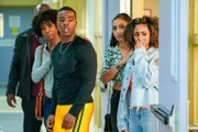 (v.li.): Karimah Westbrook (Grace James), Daniel Ezra (Spencer James), Samantha Logan (Olivia Baker), Chelsea Tavares (Patience).