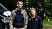 ONE KOMMISSAR BÄCKSTRÖM, "Die Freundin", am Samstag (19.12.20) um 20:15 Uhr. Polizeichef Toivonen (Pekka Strang) und Kommissarin Ankan Carlsson (Agnes Lindström Bolmgren) beim Einsatz gegen die Russenmafia.