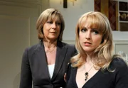 ARD STURM DER LIEBE FOLGE 1275, am Mittwoch um 15:10 Uhr im ERSTEN. Charlotte (Mona Seefried, l.) und Rosalie (Natalie Alison, r.) machen sich große Sorgen um den vermissten Michael.