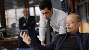 Captain Don Cragen (Dann Florek), Nick Amaro (Danny Pino) und Odafin Tutuola (Ice-T) ermitteln in einem bizarren Fall: Ein kleiner Junge, der am Times Square von seinem Vater zurückgelassen wurde, führt die Detectives zu einem Haus, in dem sie ein Horrorszenario vorfinden...