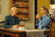 Barbara (Désirée Nick, links) versucht Vera (Sybille Waury, rechts) klarzumachen, dass Vera ihre Mutter gar nicht richtig kennt.