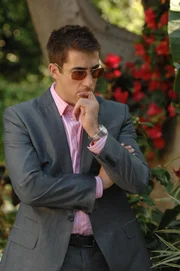 Eine Frau wird tot aufgefunden. Sie wurde brutal mit einem Gartenwerkzeug ermordet. Ryan Wolfe (Jonathan Togo) beginnt mit den Ermittlungen ...
