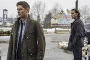 L-R: Dean Winchester (Jensen Ackles) and Sam Winchester (Jared Padalecki)