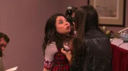 Carly Shay (Miranda Cosgrove, l.)