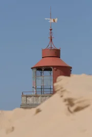 Die dänische Wanderdüne Rubjerg Knude macht ihrem Namen alle Ehre – wegen der wandernden Sandmassen musste der Leuchtturm schon vor über 40 Jahren abgeschaltet werden.