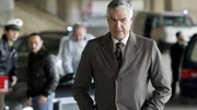 Der Drogenboss Krämer wird mit einer Kugel im Kopf unter einer Autobahnbrücke gefunden. Semir  (Erdogan Atalay, 2.v.l.) und KLS Abteilungsleiter Meyer (Michael Greiling, M.) sind am Tatort.