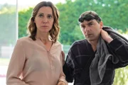L-R: Daniela Lasnig (Doris Schretzmayer), Markus Lasnig (Alexander Lutz).