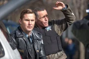 Sean Roman (Brian Geraghty, l.), Hank Voight (Jason Beghe)