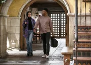 Special Agent Fatima Namazi (Medalion Rahimi, l.); Devin Rountree (Caleb Castille, r.)