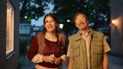Die Eltern (Tina de Bruin und Stijn Westenend) von Floors „neuem Freund“ sind glücklich, dass er eine Freundin gefunden hat.
