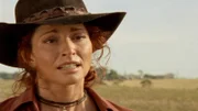 Welches Geheimnis trägt Stevie (Simmone Mackinnon) in sich?  Die Verwendung des sendungsbezogenen Materials ist nur mit dem Hinweis und Verlinkung auf TVNOW gestattet.