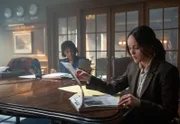 Ardelia Mapp (Devyn Tyler, l.); Clarice Starling (Rebecca Breeds, r.)