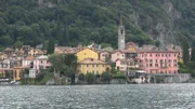 Varenna gilt als hübschester Ort am Comer See. An der Uferpromenade herrscht reges Treiben.