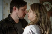 L-R: Krister Eriksson (Jakob Öhrman), Rebecka Martinsson (Sascha Zacharias)