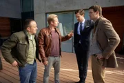 Semir und Paul befragen den Wissenschaftler Dr. Janik Sydow nach Pauls Vater.