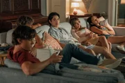 Christopher Briney (Conrad), Gavin Casalegno (Jeremiah), Sean Kaufman (Steven), Rain Spencer (Taylor), Lola Tung (Belly)