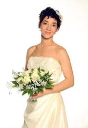 ARD ROTE ROSEN FOLGE 1438, am Donnerstag (14.02.13) um 14:10 Uhr im ERSTEN. Merle Vanlohen (Anja Franke) ganz in weiß mit Brautstrauß. Noch ahnt die glückliche Braut nicht, dass ihre Hochzeit mit Gunter mit einem Eklat enden wird.