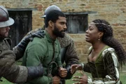 Oviedo (Aaron Cobham, l.); Lina de Cardonnes (Stephanie Levi-John, r.)