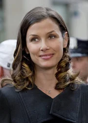 Als einzige Frau im Reagan-Clan hat es Erin (Bridget Moynahan) nicht immer leicht ...