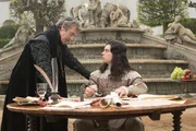 NELLA FOTO, DA SINISTRA: PETER CAPALDI (CARDINALE RICHELIEU) E RYAN GAGE (RE LUIGI)