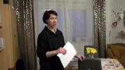 Damians gute Freundin Katharina hat vor wenigen Tagen per Post überraschend eine Kündigung von ihrem Arbeitgeber erhalten...