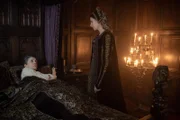 Margaret Beaufort (Harriet Walter l.); Maggie Pole (Laura Carmichael, r.)