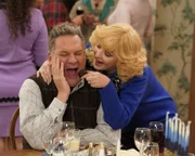 Jeff Garlin (Murray Goldberg), Wendi McLendon-Covey (Beverly Goldberg).