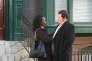 Verstehen sich gut: Nick (Jeremy Ratchford, r.) und Toni (Sonja Sohn, l.) ...