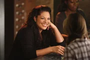Genießt ihre neue Freiheit mit Freunden: Callie (Sara Ramirez) ...