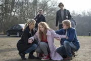 v.l.n.r.: Ina Zimmermann (Melanie Marschke), Jan Maybach (Marco Girnth), Fiona Weller (Isolda Dychauk), Collin (Lucas Arthur Englander), Finn Weller (David Hürten).