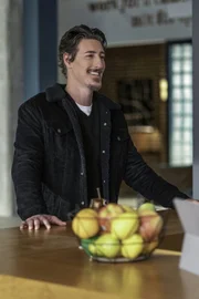 Julian Shea (Eric Balfour)