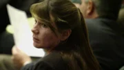 Jahre nach dem Mord an Troy gibt es eine neue Beweislage und Theresa Hoerlein, mittlerweile Theresa Voss, steht unter starkem Verdacht an der Mittäterschaft. Nach der Zeugenaussage ihres Bruders Eric wird Theresa schließlich des Mordes schuldig gesprochen und zu einer lebenslangen Freiheitsstrafe verurteilt.