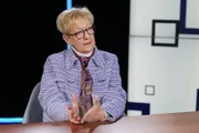 NZZ Standpunkte Wehrloses Europa: Zerstört Trump die Nato? Publizistin und Politologin Stefanie Babst