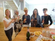 V.l.: Kandidatin Christine, Kiki, Sabine, Maya und Manuela