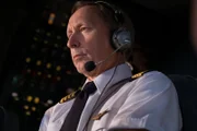 TWA-Flug 800-Kapitän Kevorkian (gespielt von Jeffrey Knight). (Bildnachweis: Cineflix/Darren Goldstein)