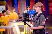 Heute wird das Aufnahmeteam von Kamerakind Levi unterstützt.