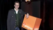 Der Chemiker Stephan Schwarzinger (Universität Bayreuth) erläutert, wie man Lebensmittel auf Zusatzstoffe untersuchen kann.