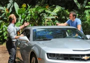 Ein Wettlauf gegen die Zeit beginnt, als sie einen satanistischen Mörder stoppen wollen: Steve (Alex O'Loughlin, r.) und Danny (Scott Caan, l.) ...