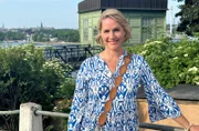 Moderatorin Judith Rakers besucht Stockholm und seinen Schärengarten - auf der Suche nach dem besonderen Lebensgefühl, das die Stadt rund um das Mittsommerfest umgibt.